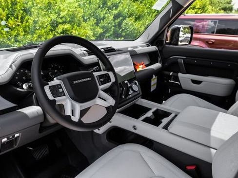 New 2026 Land Rover Defender 110 X-Dynamic SE AWD/4WD image 3