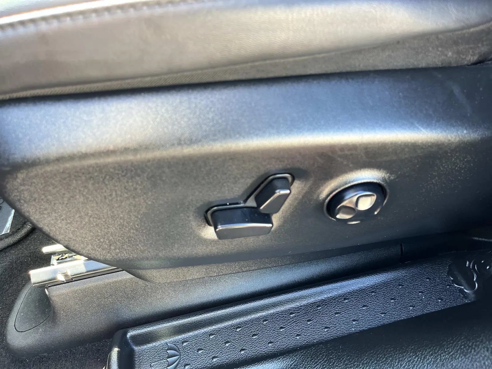 Used 2025 Chrysler Pacifica Select FWD image 28