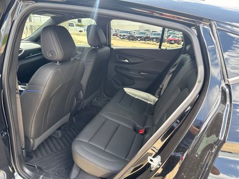 Used 2024 Buick Envista Sport Touring w/ Convenience I Package FWD image 8