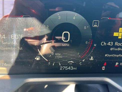 Used 2025 GMC Acadia Elevation image 24