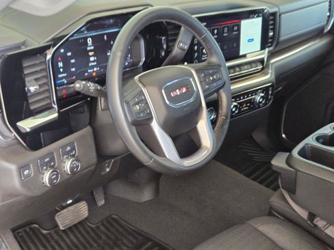 Used 2024 GMC Sierra 1500 Elevation AWD/4WD image 9