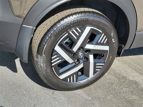 New 2026 Nissan Kicks SV image 3