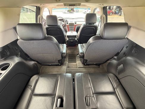 Used 2007 Cadillac Escalade AWD w/ Information Package image 15