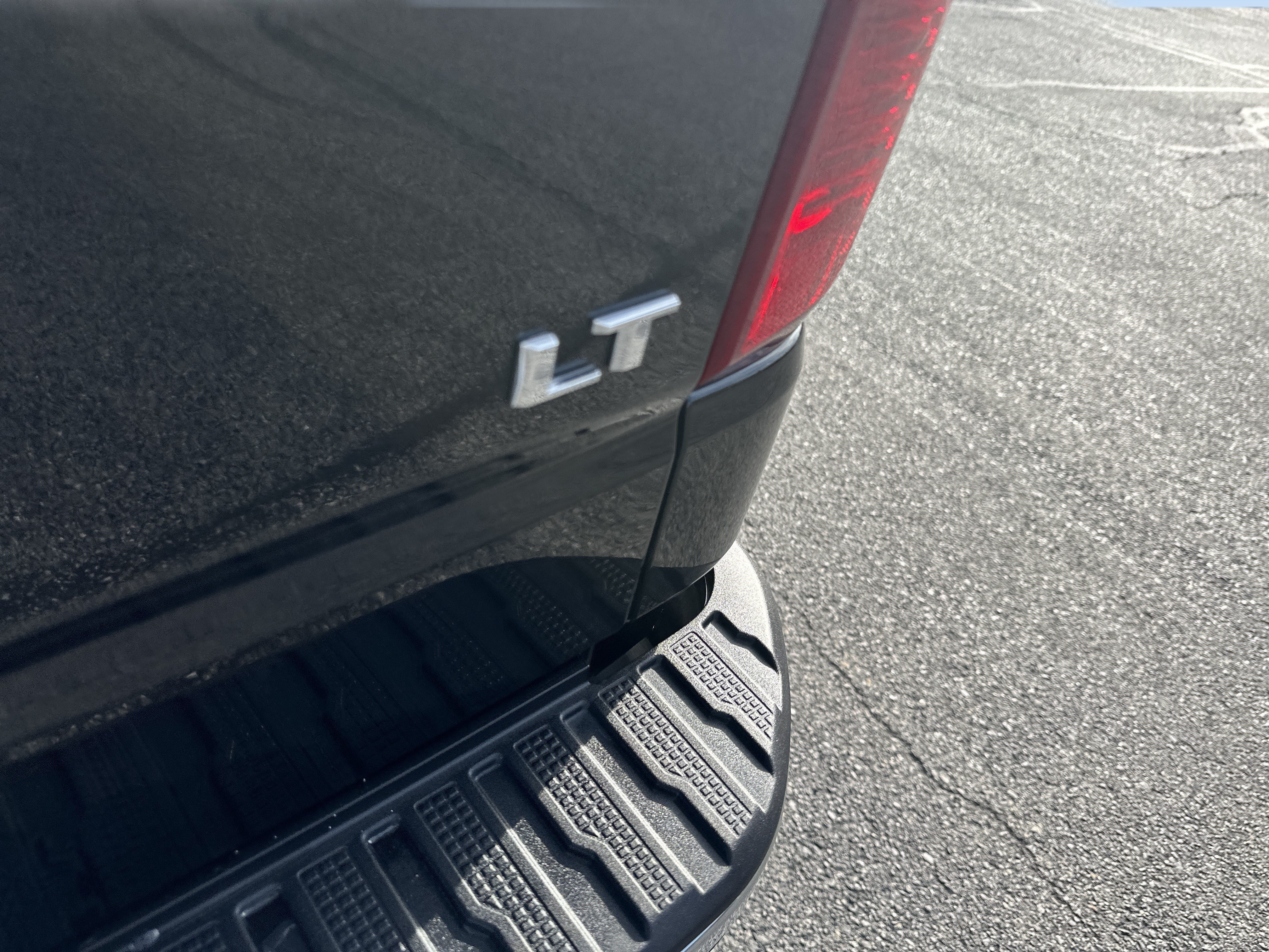 Certified 2024 Chevrolet Silverado 1500 LT AWD/4WD image 7
