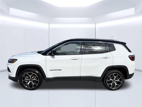 Used 2026 Jeep Compass Limited AWD/4WD image 3