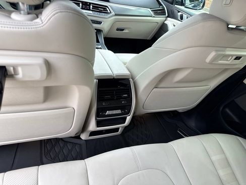Used 2019 BMW X5 xDrive40i w/ M Sport Package AWD/4WD image 12