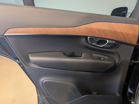 Used 2023 Volvo XC90 B5 Plus w/ Protection Package Premier image 21