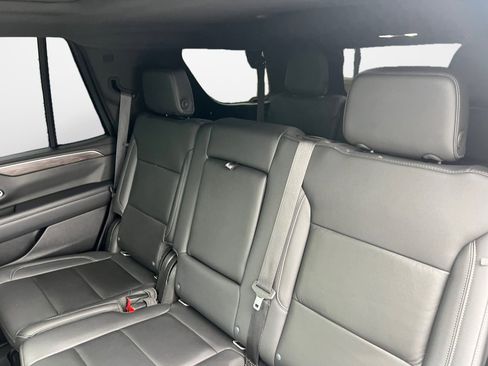 Used 2021 Chevrolet Tahoe Z71 w/ Z71 Signature Package image 12