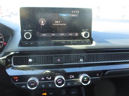 Used 2022 Honda Civic EX image 9