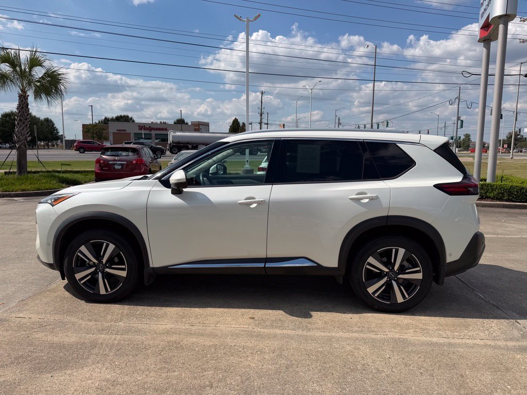 Used 2023 Nissan Rogue SL w/ SL Premium Package FWD image 2