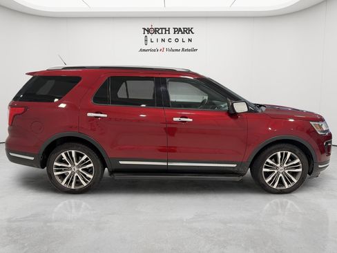 Used 2018 Ford Explorer Platinum AWD/4WD image 6