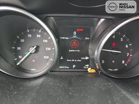 Used 2017 Land Rover Range Rover Evoque SE image 10