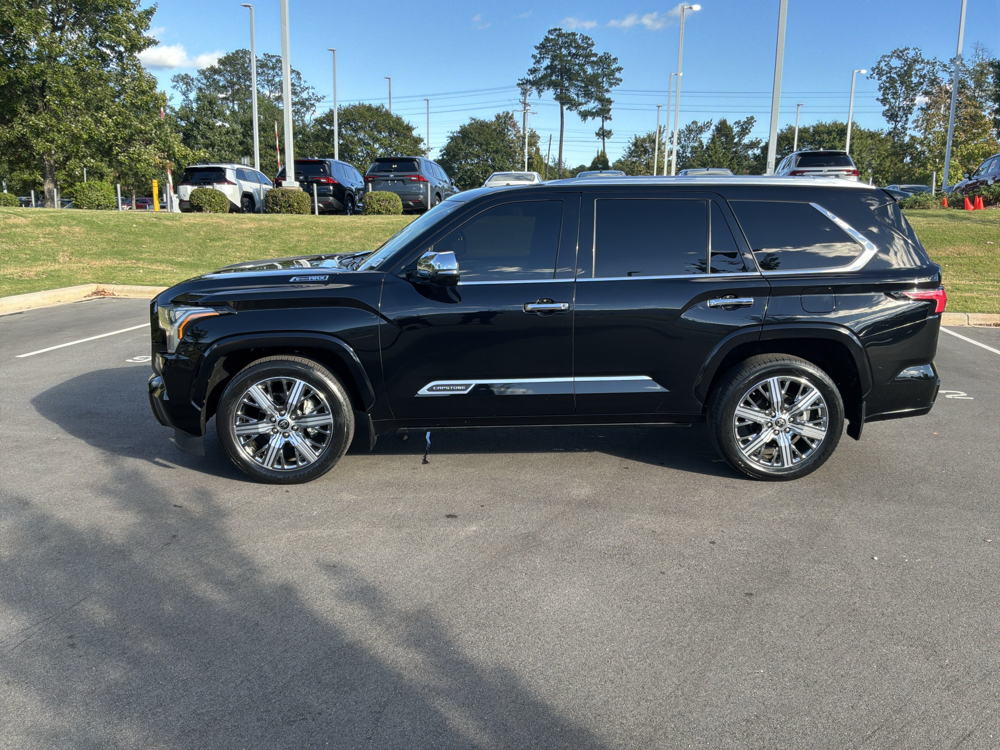 Used 2024 Toyota Sequoia Capstone AWD/4WD image 7