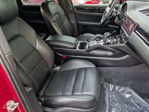 Used 2021 Porsche Cayenne S AWD/4WD image 27