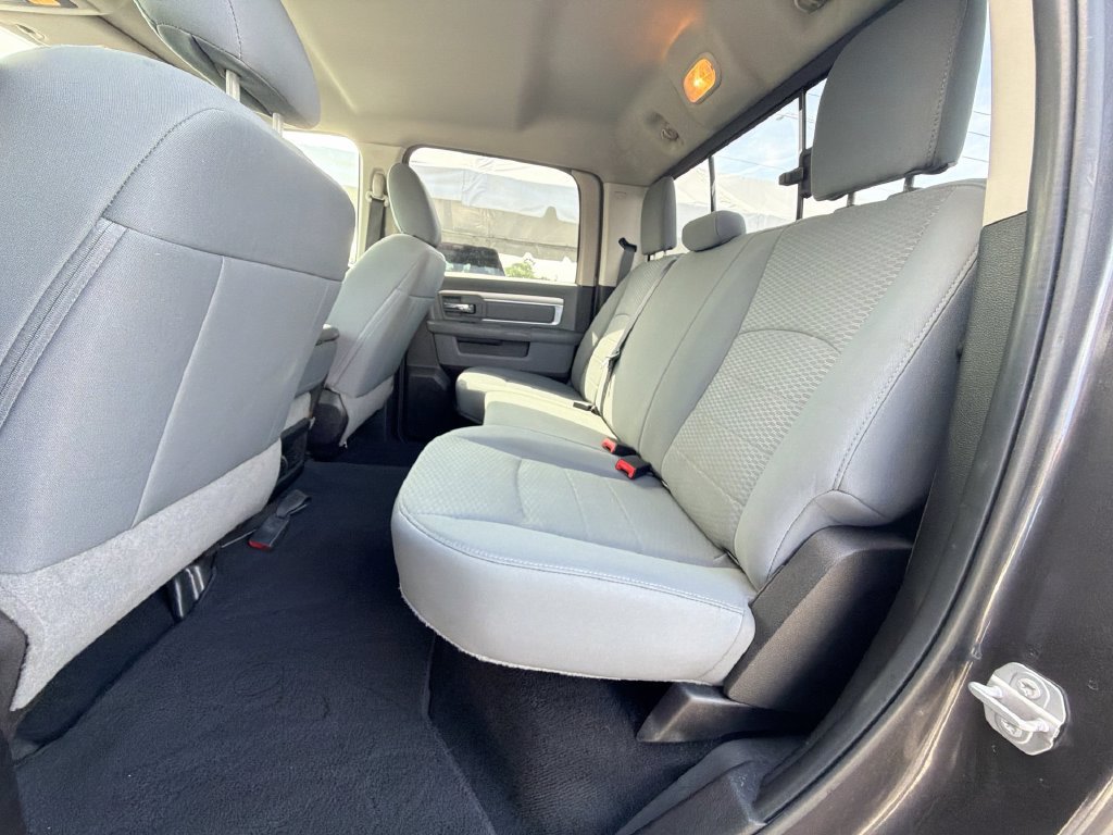 Used 2019 RAM 1500 Classic SLT AWD/4WD image 15