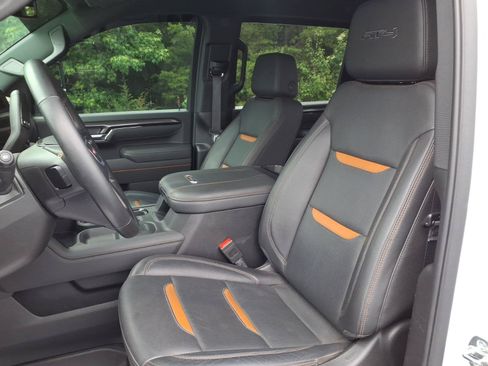 Used 2025 GMC Sierra 2500 AT4 AWD/4WD image 15