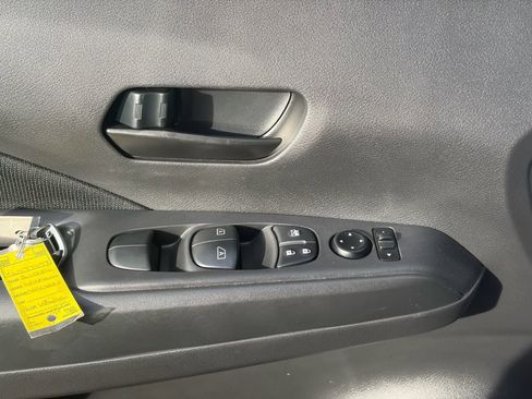 Certified 2025 Nissan Kicks Play S image 16