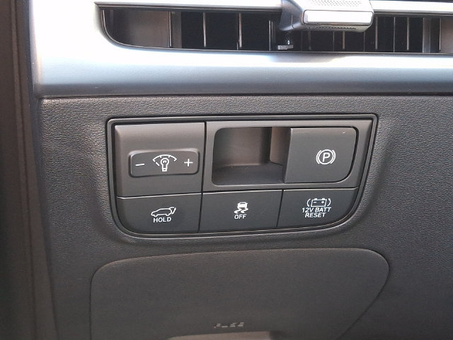 New 2026 Hyundai Tucson Limited AWD/4WD image 18