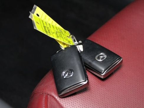 Used 2020 MAZDA MAZDA3 Hatchback w/ Premium Package FWD image 9