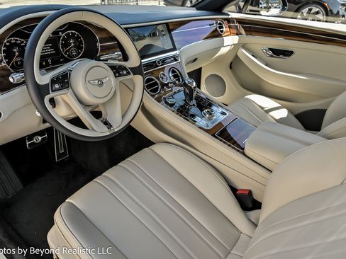 Used 2020 Bentley Continental GT image 30