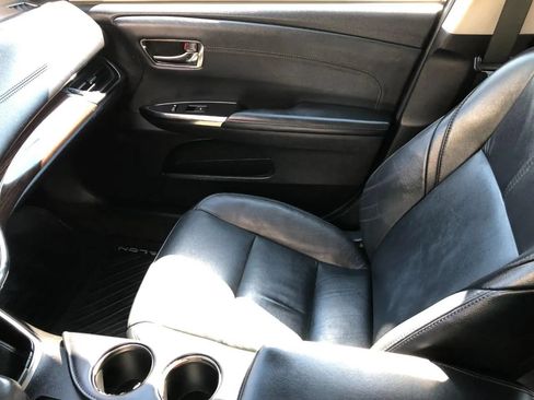 Used 2013 Toyota Avalon XLE Touring FWD image 23