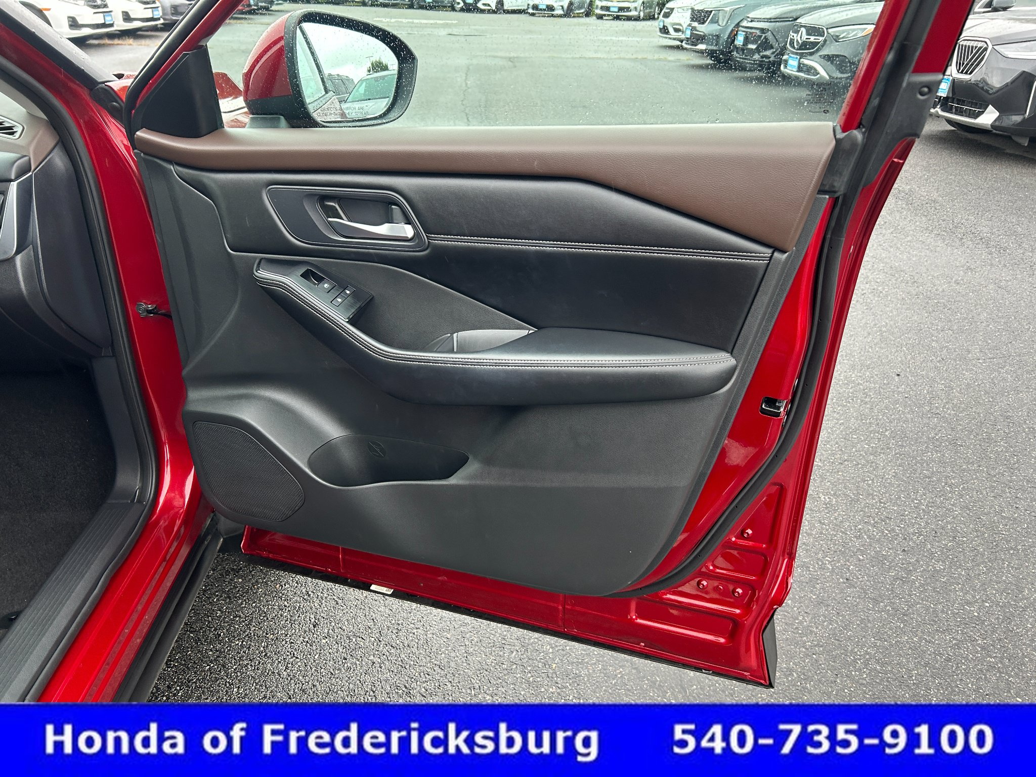 Used 2023 Nissan Rogue SV w/ SV Premium B Package AWD/4WD image 15