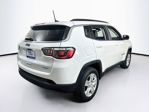 Used 2022 Jeep Compass Latitude AWD/4WD image 5