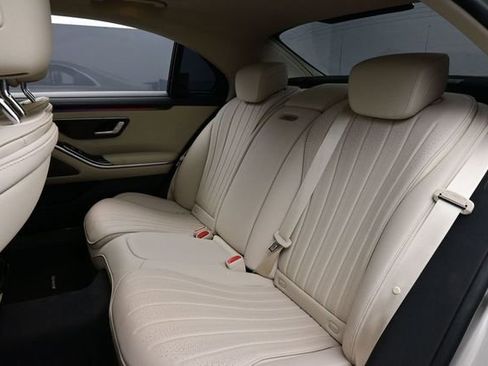 Used 2023 Mercedes-Benz S 500 4MATIC image 12