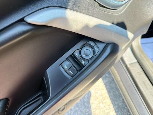 Used 2021 Chevrolet Camaro LT RWD image 11