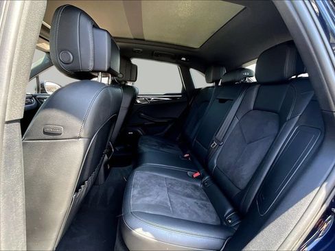 Used 2021 Porsche Macan S AWD/4WD image 23