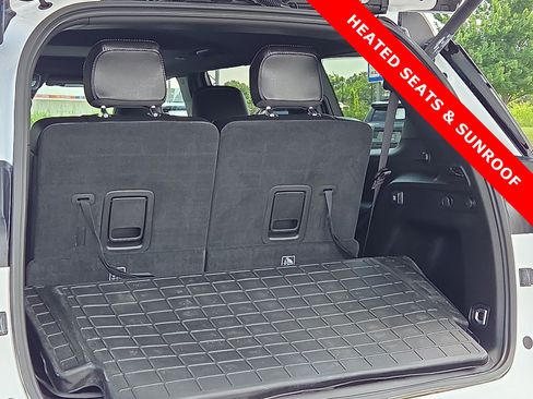 Used 2024 Jeep Grand Cherokee L Altitude AWD/4WD image 9