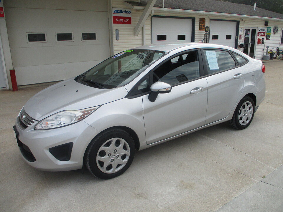 Used 2013 Ford Fiesta SE FWD image 11