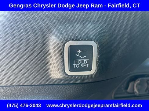 Used 2023 Jeep Grand Cherokee Limited AWD/4WD image 27