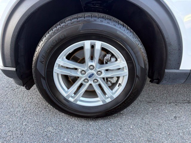 Used 2023 Ford Explorer XLT w/ Equipment Group 202A AWD/4WD image 13
