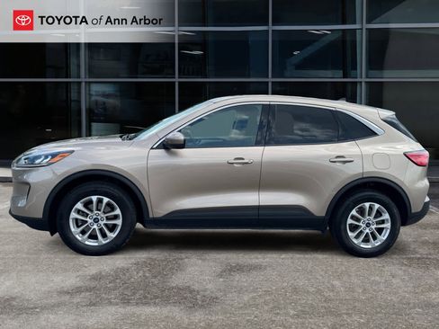 Used 2020 Ford Escape SE AWD/4WD image 9
