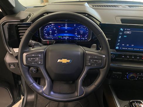 Used 2024 Chevrolet Silverado 1500 High Country w/ Technology Package image 19