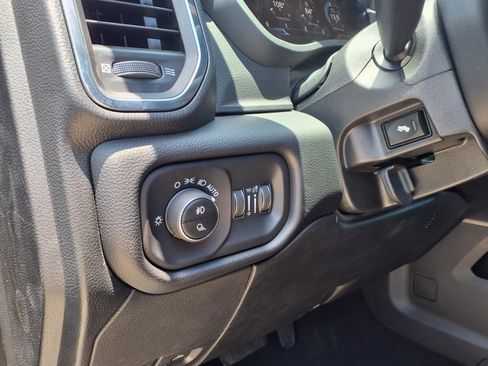 New 2026 RAM 2500 Laramie w/ Night Edition AWD/4WD image 12