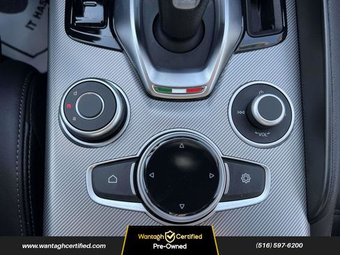 Used 2023 Alfa Romeo Giulia Veloce image 30