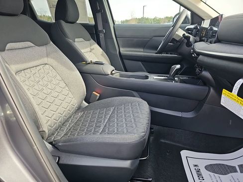 New 2026 Nissan Kicks SV image 13