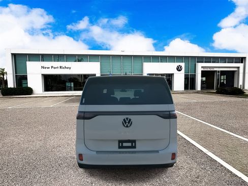 New 2025 Volkswagen ID. Buzz Pro S image 7