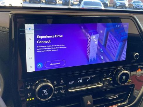 Used 2026 Toyota Highlander Limited image 27