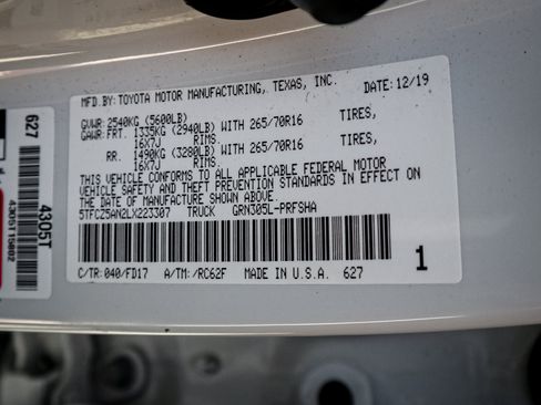 Used 2020 Toyota Tacoma TRD Off-Road AWD/4WD image 33