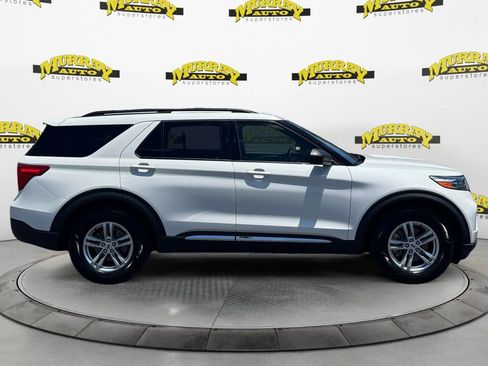 Certified 2023 Ford Explorer XLT w/ Equipment Group 202A RWD image 6