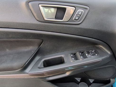 Used 2020 Ford EcoSport SE image 25