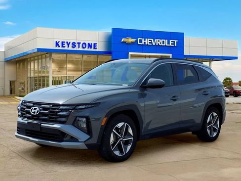 Used 2025 Hyundai Tucson SEL FWD image 3