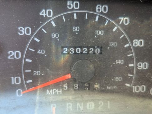 Used 2000 Ford F350 XL image 16