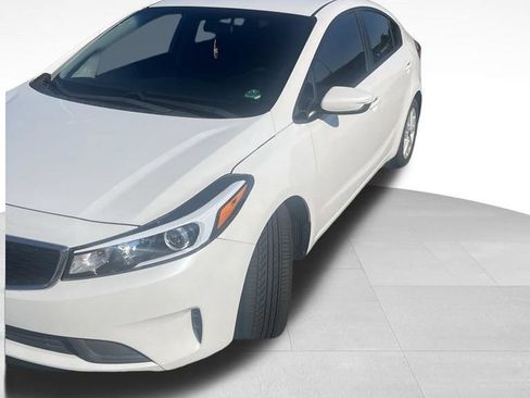 Used 2017 Kia Forte LX w/ LX Popular Package FWD image 1