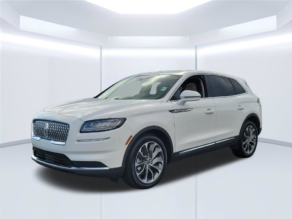 Certified 2023 Lincoln Nautilus Reserve AWD/4WD image 10
