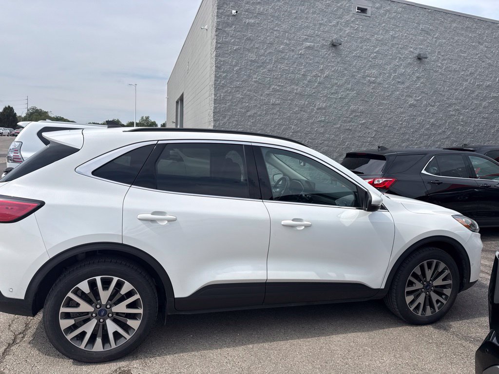 Used 2020 Ford Escape Titanium AWD/4WD image 2