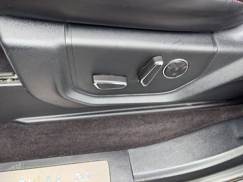 Used 2019 Ford F150 Platinum AWD/4WD image 16